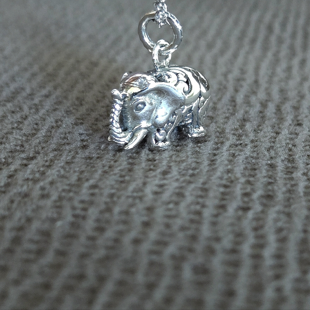 Annika Witt Sterling Silver🤍 Elephant🐘 Pendant Necklace - NIB - Picture 4 of 15